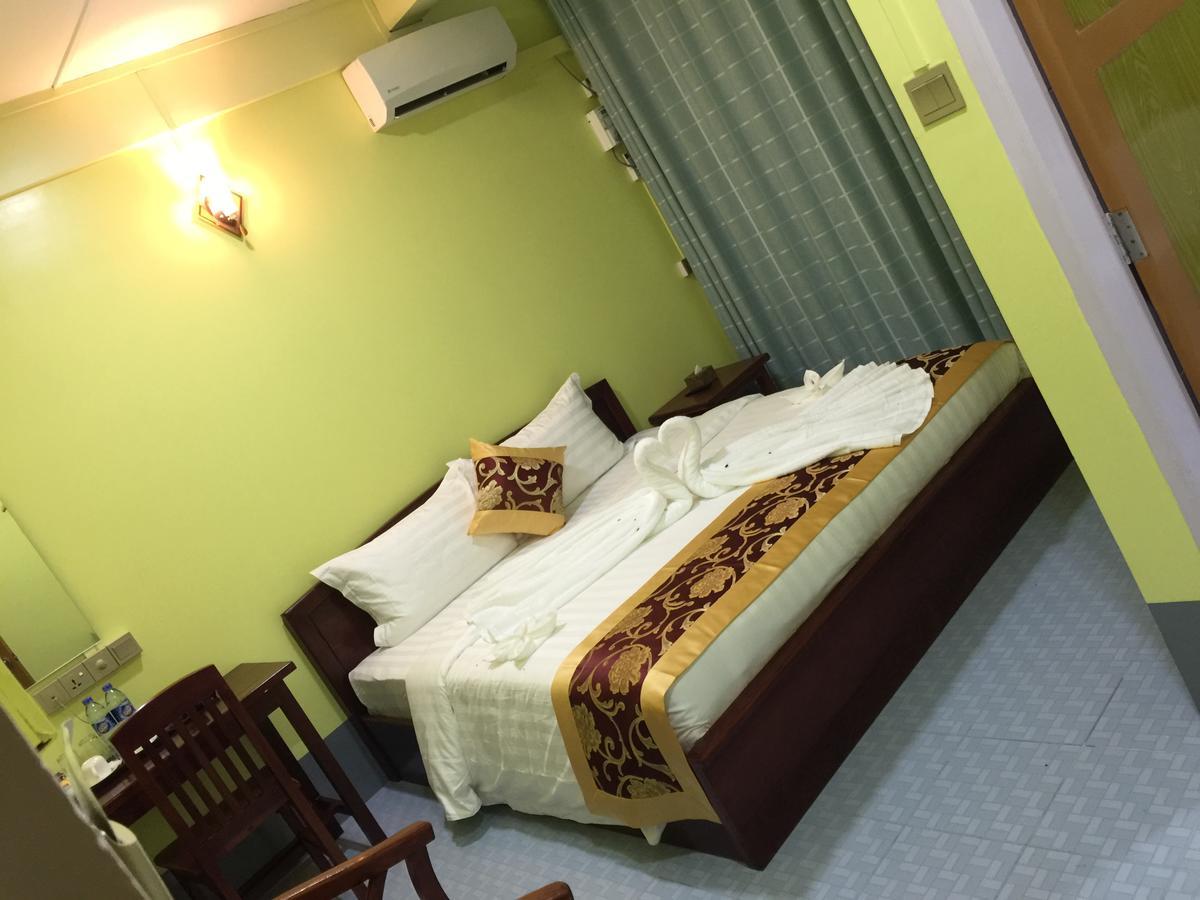 Golden Gum-Kino Hotel Mandalay Exterior foto